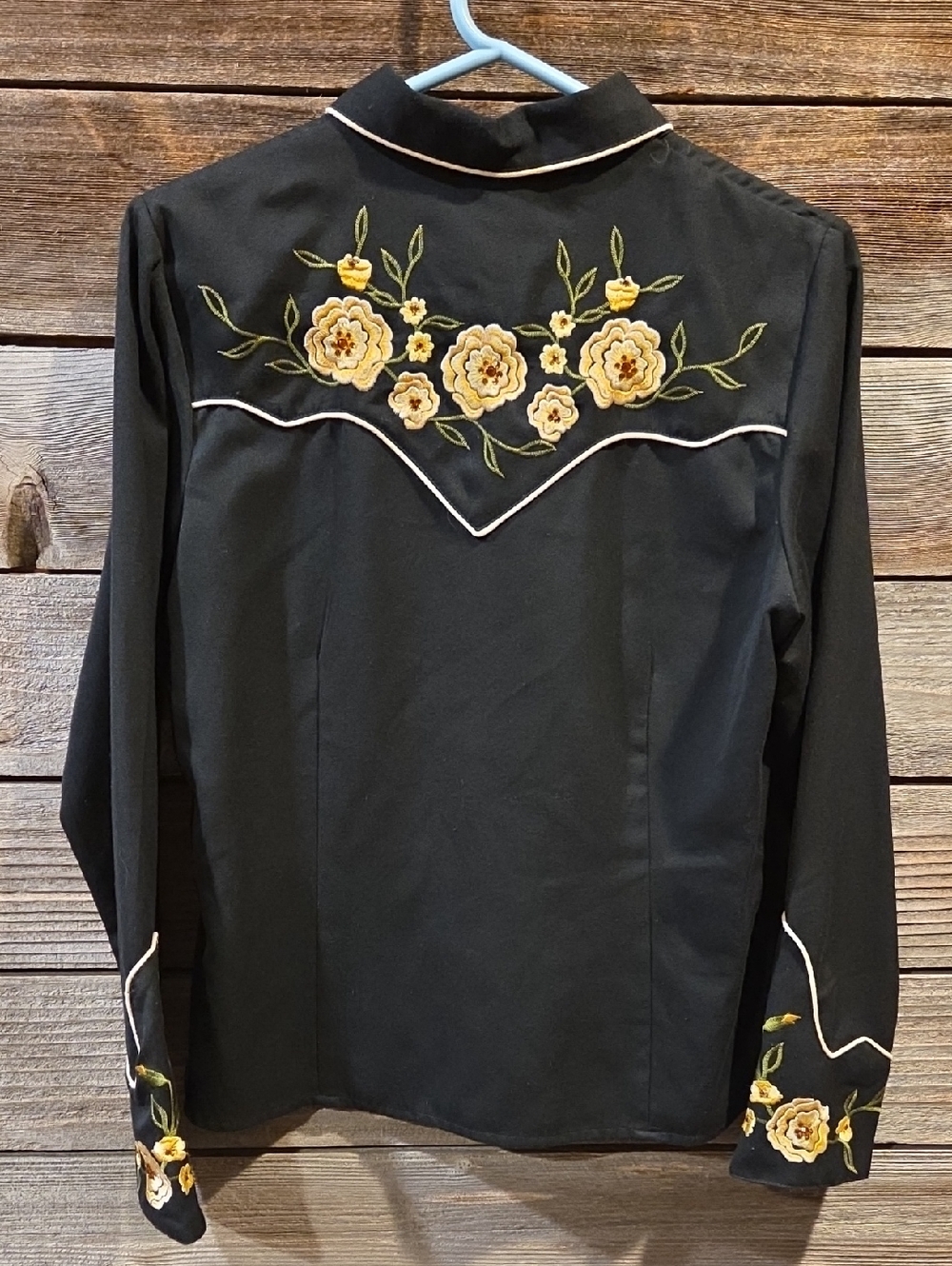 Scully Western Retro Vintage Style Embroidered Cowgirl Shirt Size Medium - Picture 3 of 11
